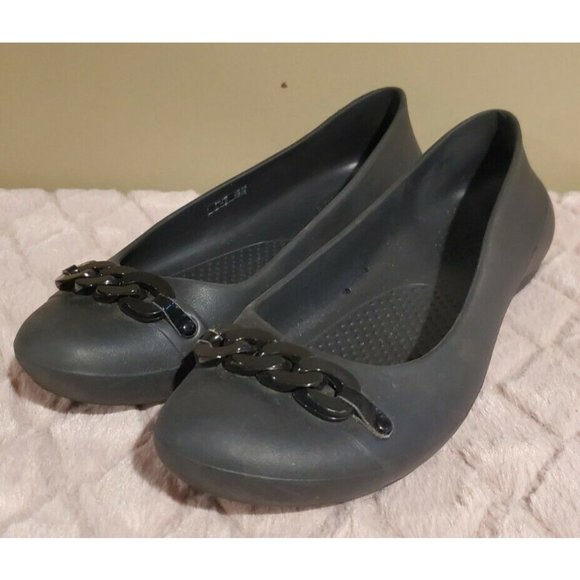 Women's Black Crocs Flats w/ Chain Design to Toe, Size 8 - Picture 1 of 6